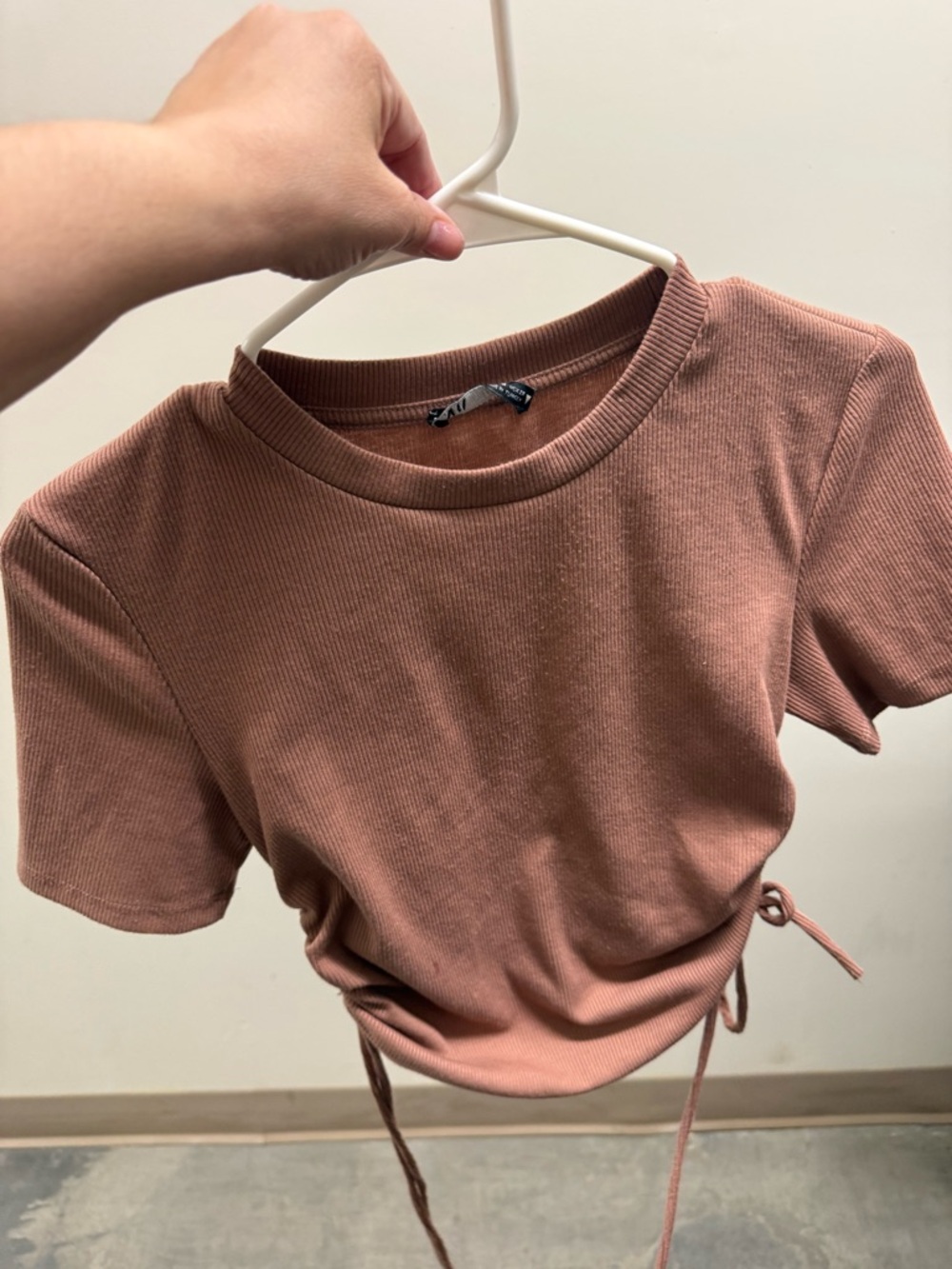 Zara Ribbed Short-Sleeve Tee in Rusty Rose